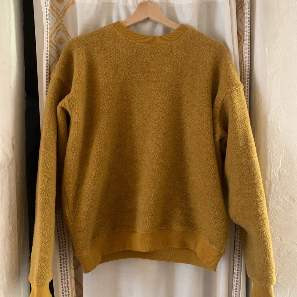 Outdoor Voices pullover